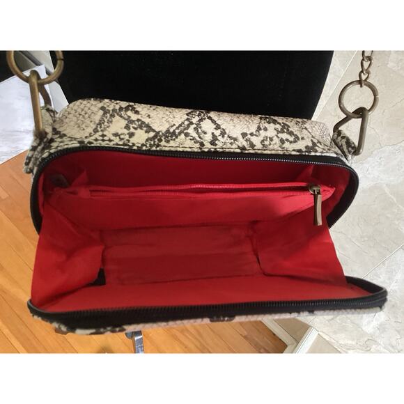 Parchita Petite Hexagon Crossbody Bag Neutral Python Chain Strap Neutral Mini - Picture 9 of 10